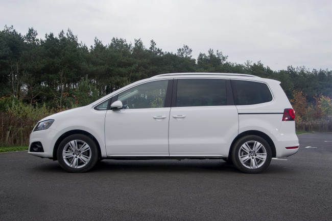 Обои картинки фото автомобили, seat, 2015г, 7n, uk-spec, alhambra