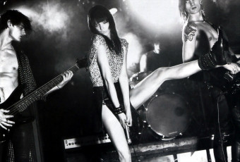 Картинка разное знаменитости саша пивоварова модель парни музыканты