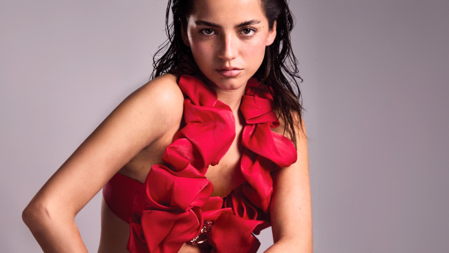 Обои картинки фото девушки, isabela merced, брюнетка, актриса, лицо, топ