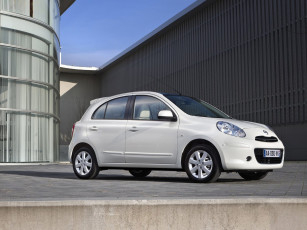 Картинка автомобили nissan datsun