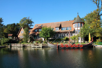 Картинка германия фельдбергер зеенландшафт города здания дома набережная