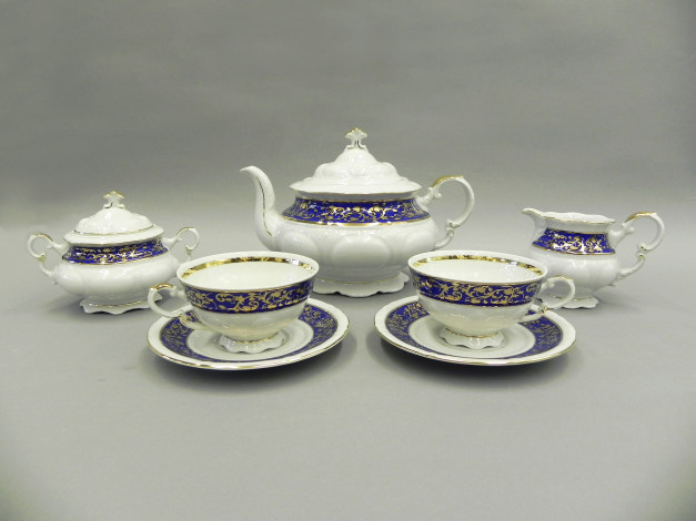 Обои картинки фото разное, посуда, столовые, приборы, кухонная, утварь, сервиз, фарфор, чайник, чашки, тарелочки