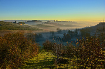 Картинка природа восходы закаты тень свет горизонт туман холмы растительность равнина утро