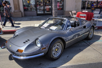 Картинка автомобили выставки+и+уличные+фото автошоу выставка