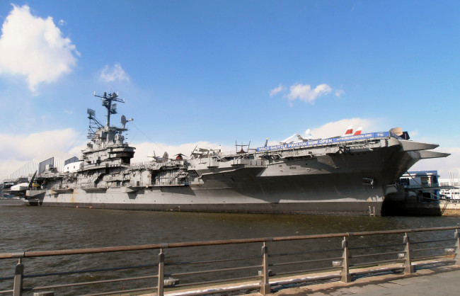 Обои картинки фото uss intrepid, корабли, авианосцы,  вертолётоносцы, вмф