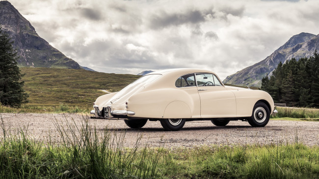 Обои картинки фото bentley r-type continental 1952, автомобили, bentley, 1952, continental, r-type