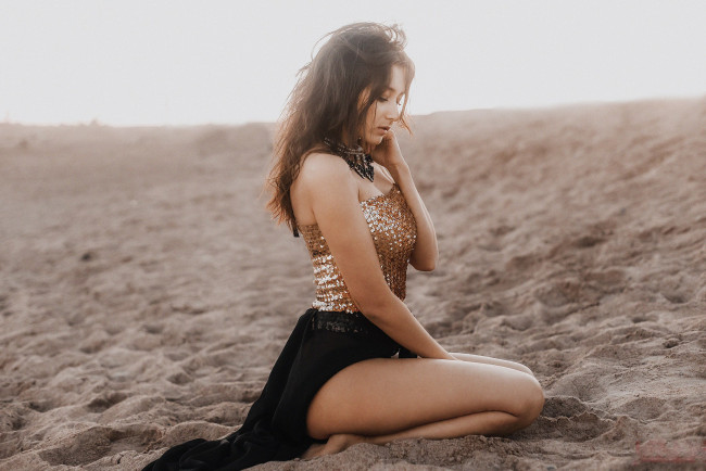 Обои картинки фото девушка, девушки, -unsort , брюнетки, темноволосые, модель