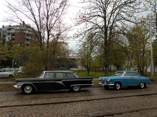 Картинка автомобили выставки+и+уличные+фото чайка газ- 13 21 волга ретро