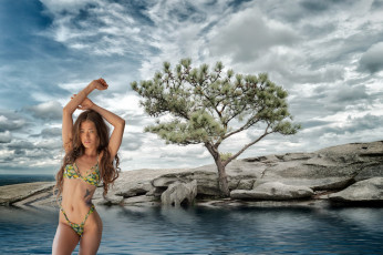 Картинка девушки irene+rouse бикини тату