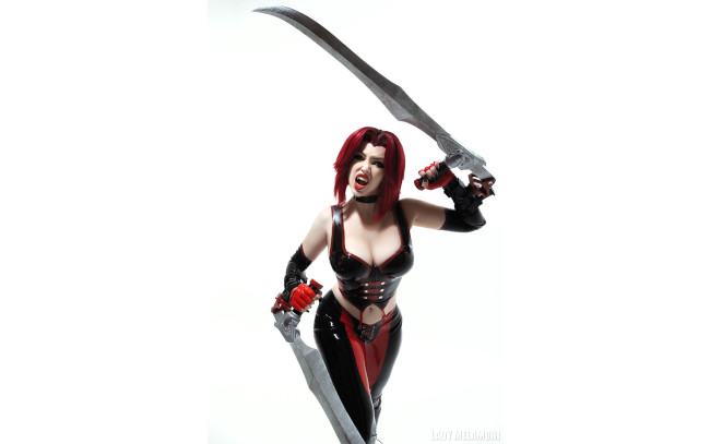 Обои картинки фото девушки, мария давыдова , lady melamori, образ, косплей, наряд, костюм, оружие