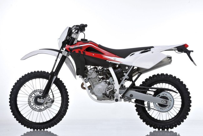 Обои картинки фото мотоциклы, husqvarna