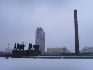 Картинка города памятники скульптуры арт объекты