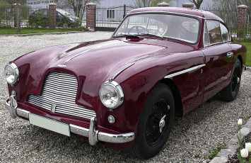 Картинка автомобили aston martin