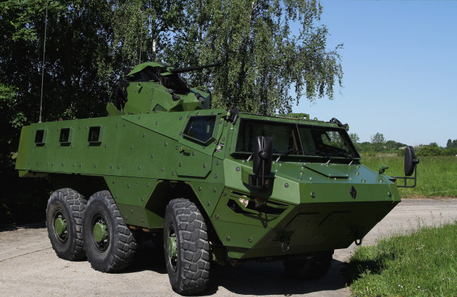 Обои картинки фото техника, военная техника, vab, renault, 2012г, 6x6