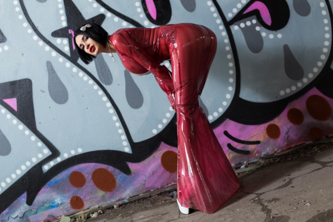 Обои картинки фото девушки, ariane saint-amour, ariane, saint-amour