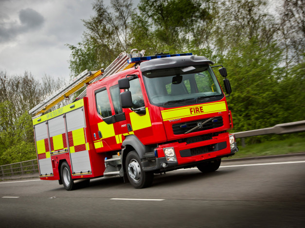 Обои картинки фото volvo fl-l gvw-15-16 firetruck concept 2011, автомобили, volvo trucks, fl-l, volvo, concept, 2011, firetruck, gvw-15-16