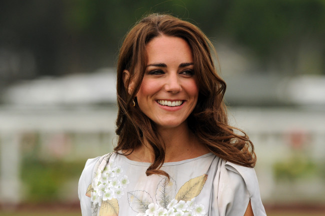 Обои картинки фото kate middleton, девушки, - лица,  портреты, шатенка, лицо, улыбка, kate, middleton