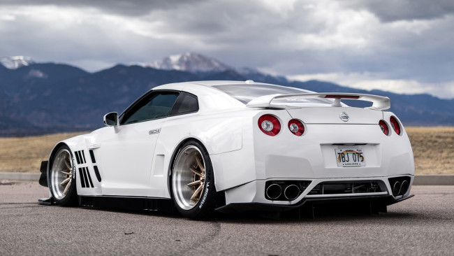 Обои картинки фото автомобили, nissan, datsun, gt-r