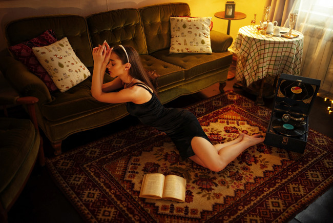 Обои картинки фото девушка - girl, девушки, - брюнетки,  шатенки, девушка, брюнетка, сексуальная, милая, модель, красивая, супер, сладкая, лапочка, симпатичная, классная, нежная, идеальная, няша, яркая, игривая, великолепная, обаятельная, жгучая, спокойная, удивительная