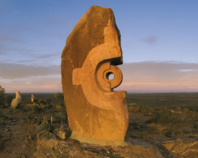 Картинка разное рельефы статуи музейные экспонаты