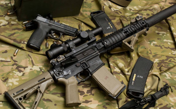 Картинка автомат+кольт+м4+и+пистолет+смит+и+вессон оружие автоматы пистолет смит и вессон кольт м4 автомат