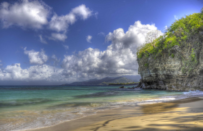 Обои картинки фото природа, побережье, облака, океан, скалы, пляж