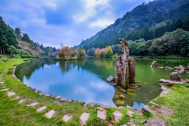 Обои картинки фото природа, реки, озера, озеро, лес, горы