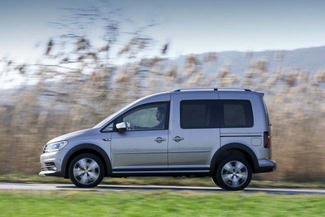 Обои картинки фото автомобили, volkswagen, 2015г, alltrack, caddy