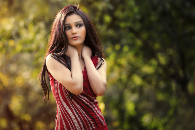 Обои картинки фото девушки, -unsort , брюнетки,  шатенки, взгляд, лицо