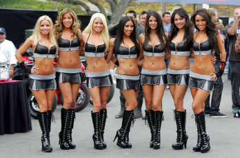 Картинка девушки -unsort+ группа+девушек декольте