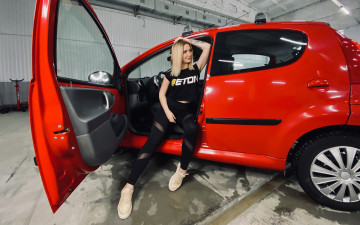 обоя автомобили, -авто с девушками, peugeot, 107