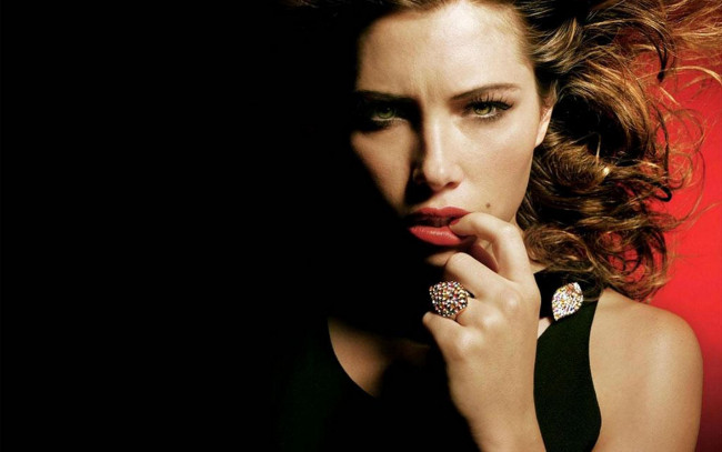 Обои картинки фото девушки, jessica biel, актриса, лицо, кольцо