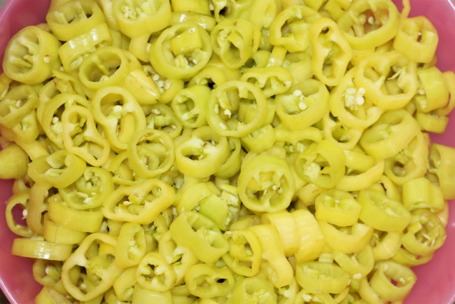 Обои картинки фото еда, перец, нарезанный, зеленый