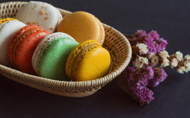 Обои картинки фото еда, макаруны, лакомство, печенье, ассорти