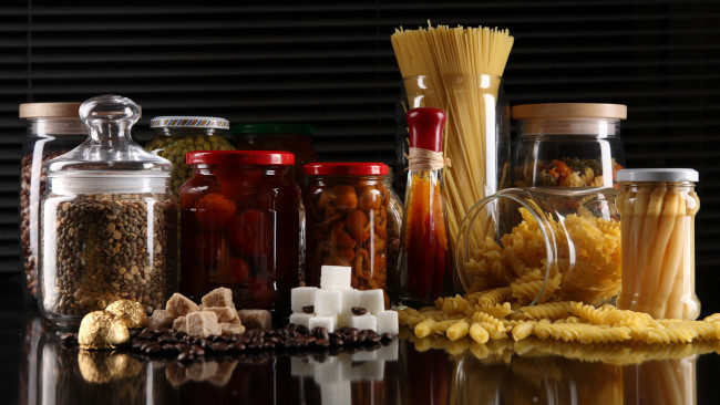 Обои картинки фото еда, разное, сахар, конфеты, спаржа, макароны, консервация