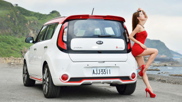 Картинка автомобили -авто+с+девушками красивая девушка