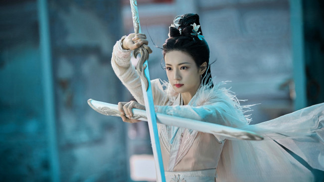 Обои картинки фото the blossoming love, кино фильмы, -unknown , другое, девушка, наряд, меч, ножны, крест