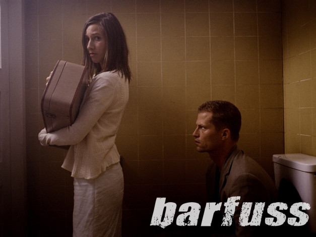 Обои картинки фото кино, фильмы, босиком, по, мостовой