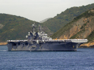 Картинка корабли авианосцы вертолётоносцы