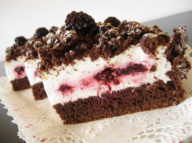 Обои картинки фото еда, пирожные, кексы, печенье, крем, ежевика