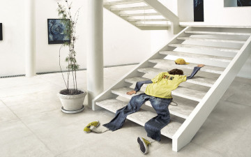 Картинка юмор приколы одежда картина цветок лестница