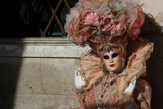 Обои картинки фото разное, маски, карнавальные, костюмы, венеция, карнавал