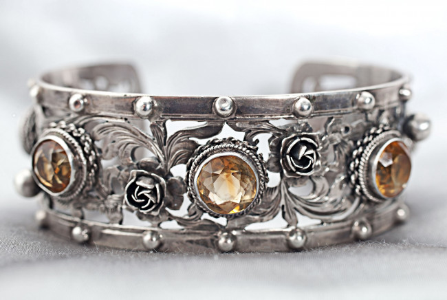 Обои картинки фото разное, украшения, аксессуары, веера, браслет, камни