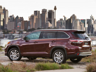 Картинка автомобили toyota kluger 2014