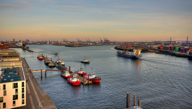 Обои картинки фото корабли, порты ,  причалы, причалы, суда, акватория, терминалы, порт