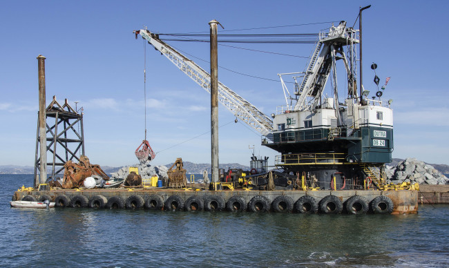 Обои картинки фото техника, краны, ковш, кран, плавучий