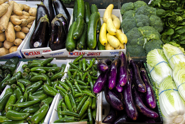 Обои картинки фото еда, овощи, прилавок