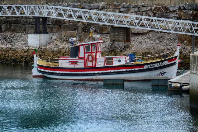 Обои картинки фото корабли, баркасы ,  буксиры, рыболов, баркас, пристань