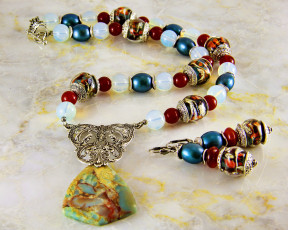 Картинка разное украшения +аксессуары +веера фон украшение бижутерия ожерелье серьги бусы