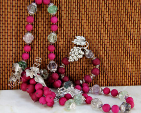 Картинка разное украшения +аксессуары +веера фон серьги ожерелье украшение бусы бижутерия